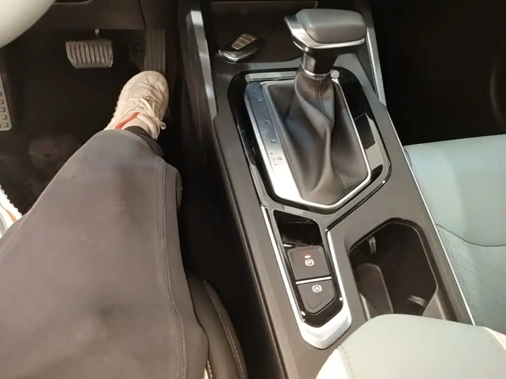 Geely Emgrand S — миниатюра 14
