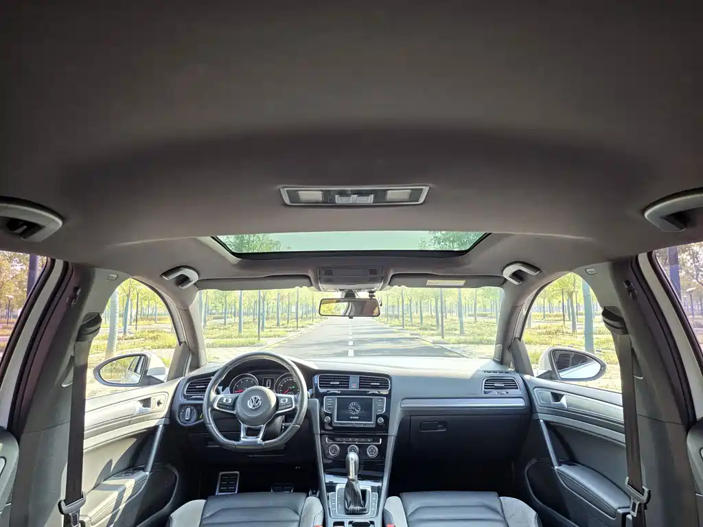 Volkswagen Golf — миниатюра 14