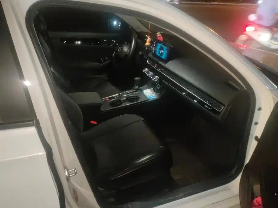 Honda Civic — миниатюра 8