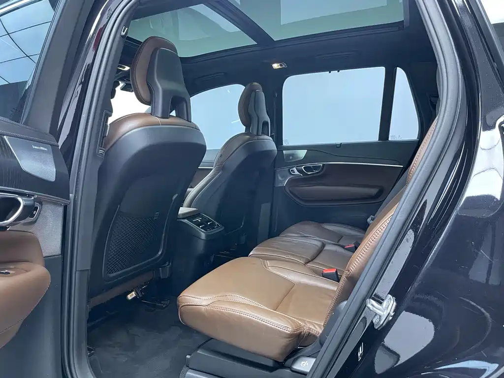Volvo XC90 — миниатюра 6