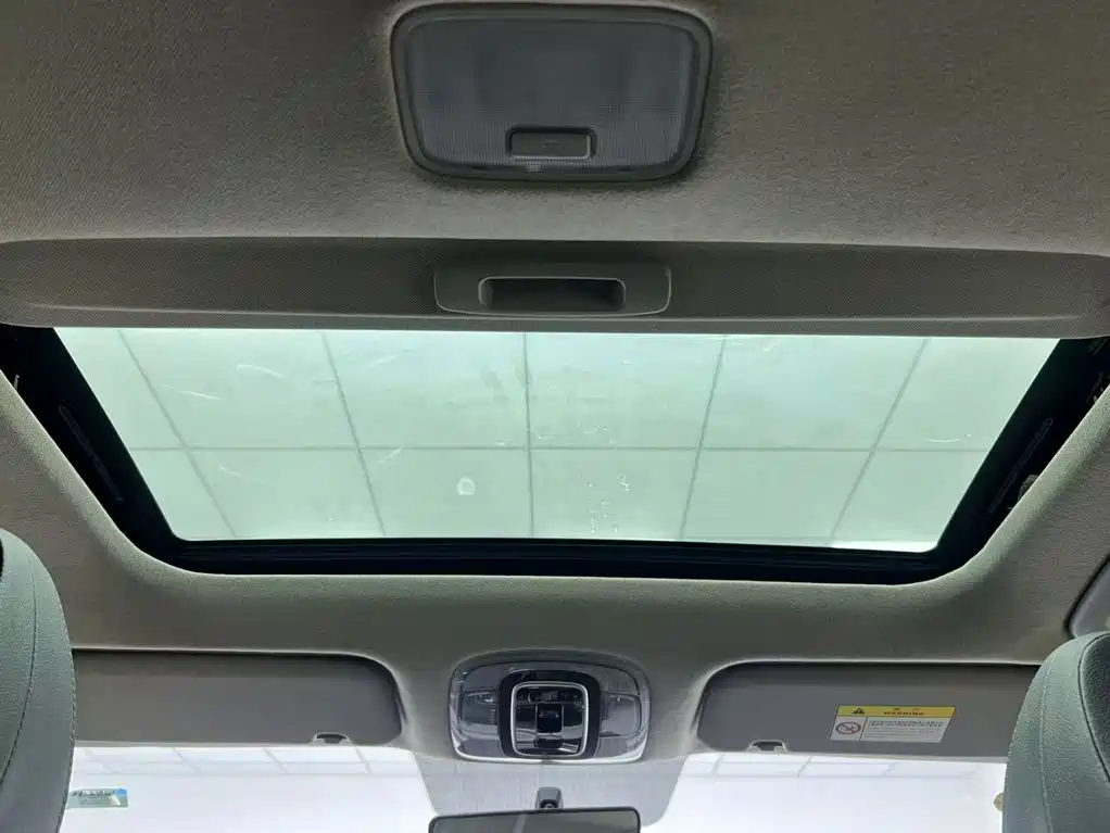 Hyundai Elantra — миниатюра 14