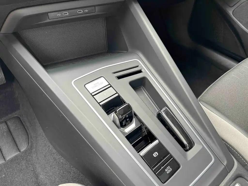 Volkswagen Golf — миниатюра 11