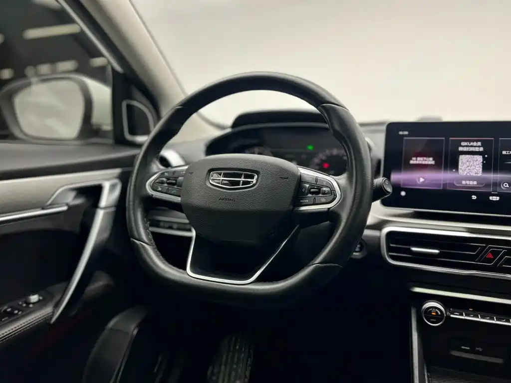 Geely Binyue — миниатюра 19