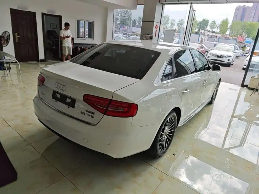 Audi A4L — миниатюра 7