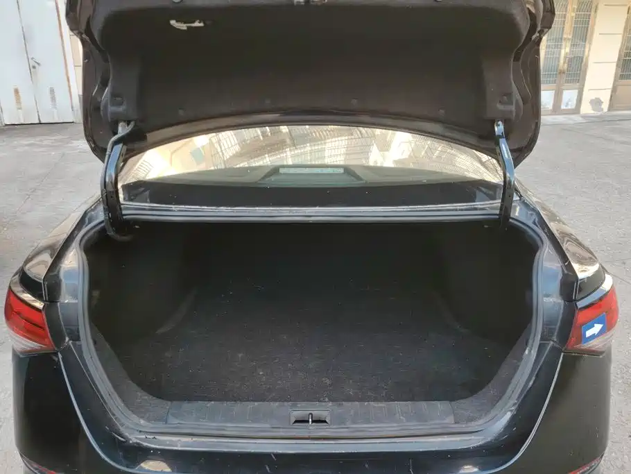 Nissan Sylphy — миниатюра 4