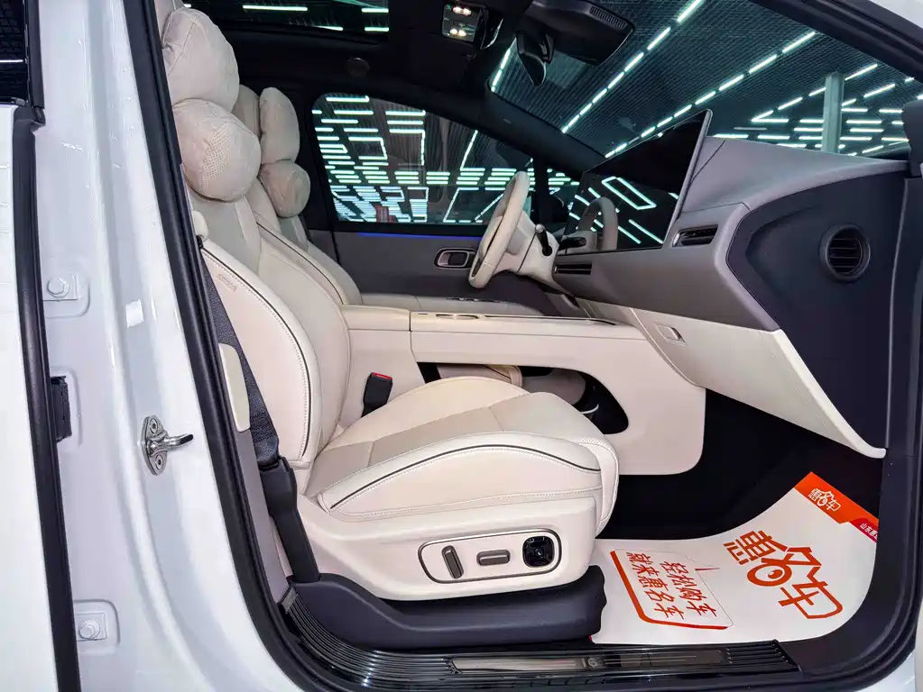 Li Auto Идеальный i6 — миниатюра 3