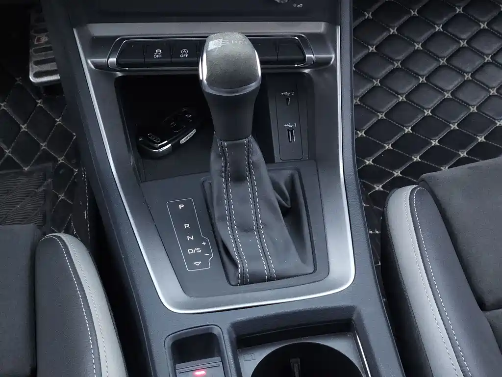 Audi Q3 — миниатюра 10