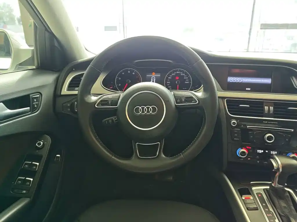 Audi A4L — миниатюра 11