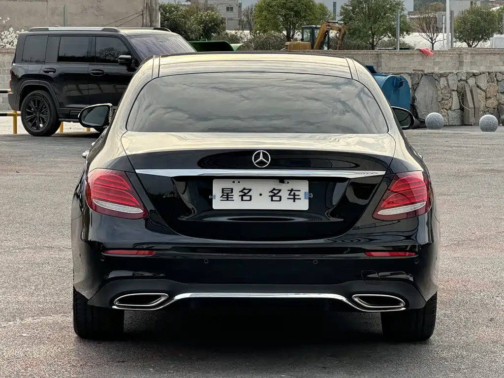 MERCEDES-BENZ E CLASS