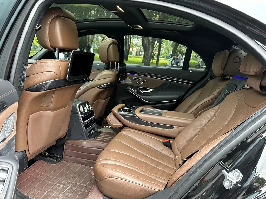 Mercedes-Benz S-Class — миниатюра 6