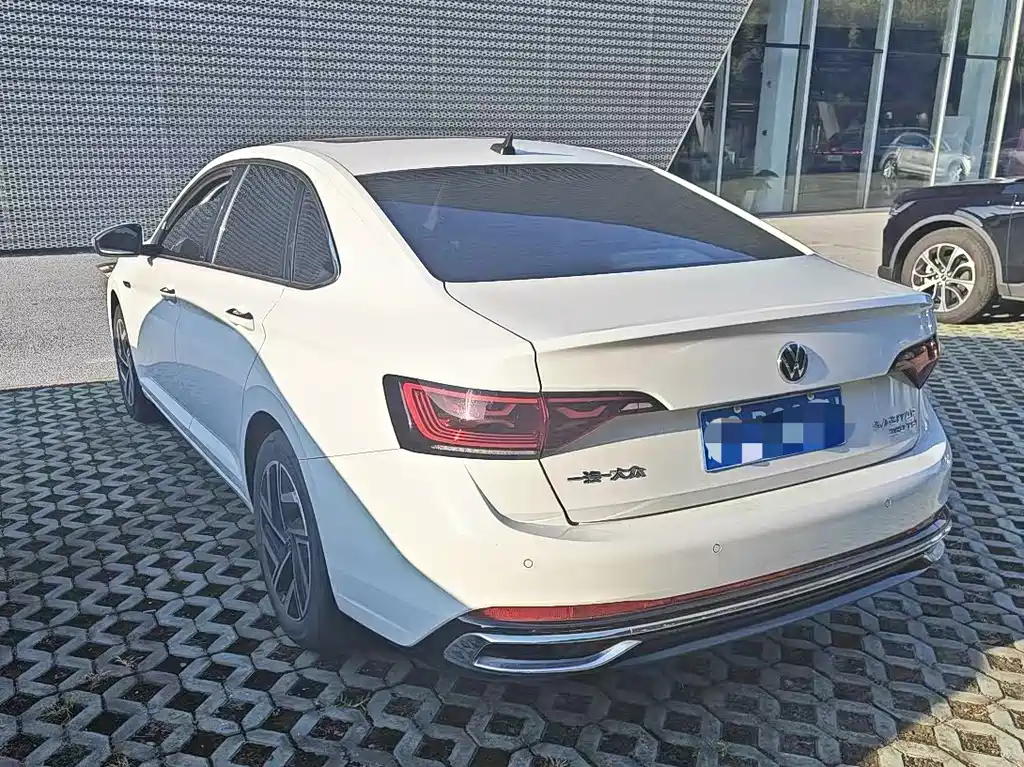 Volkswagen Sagitar — миниатюра 6
