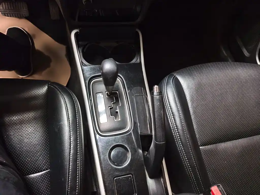 Mitsubishi Outlander — миниатюра 9