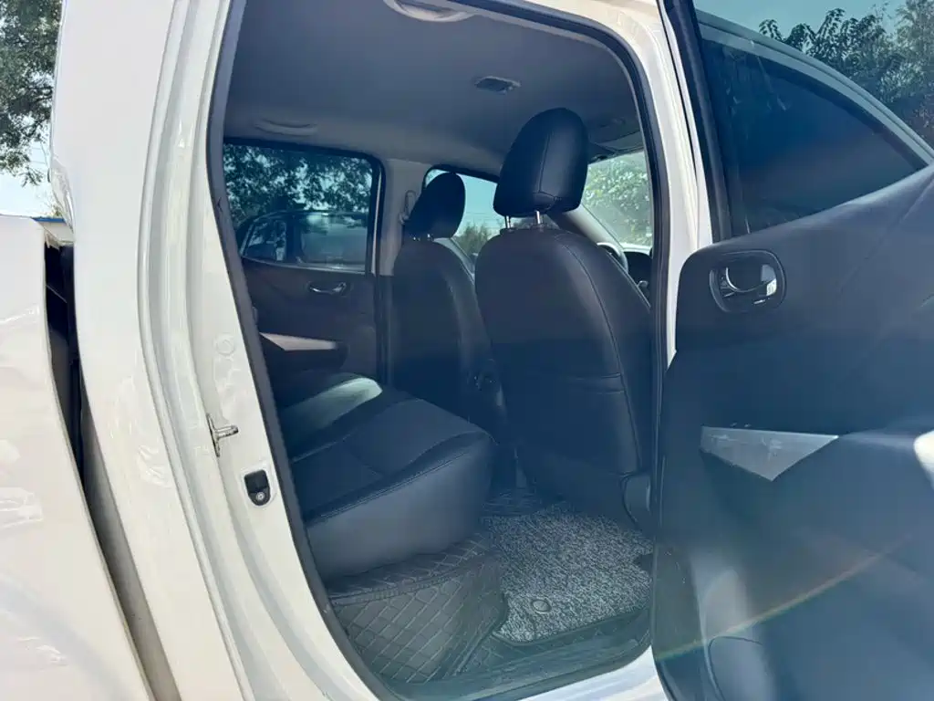 Nissan Navara — миниатюра 6
