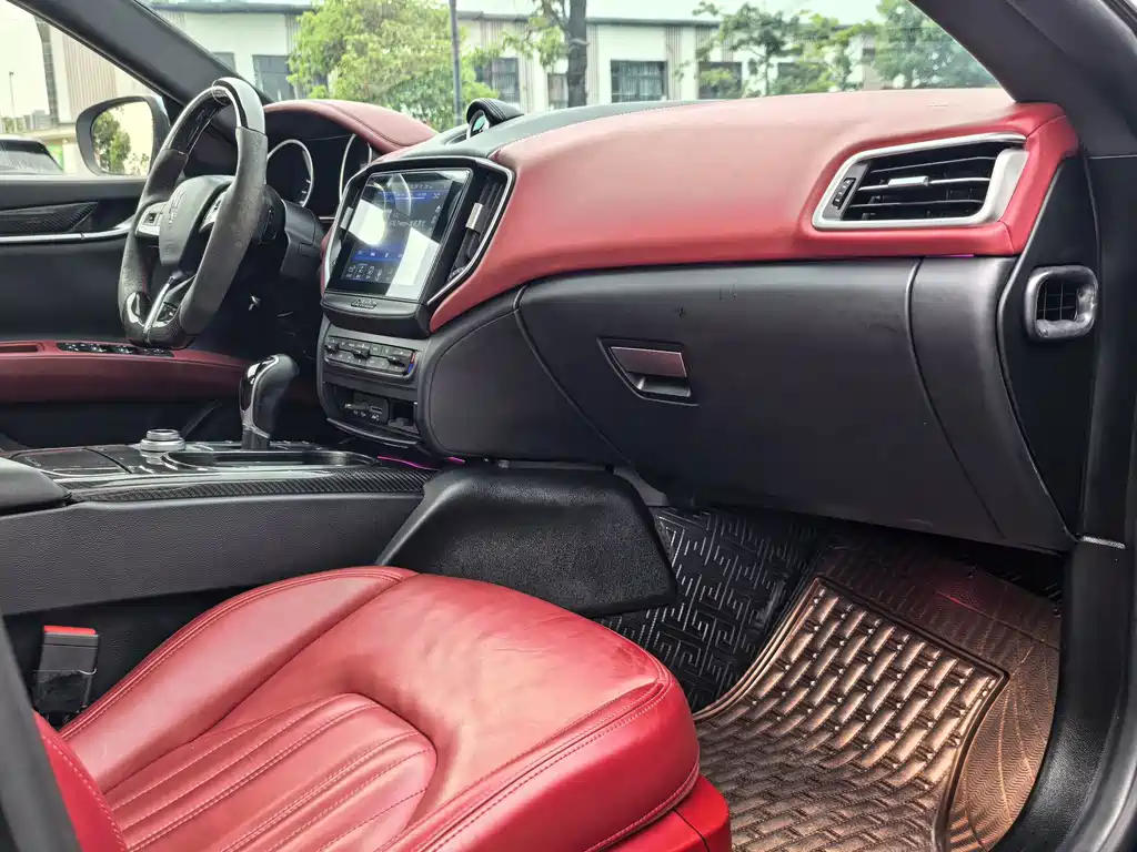 Maserati Ghibli 3.0T Standard Edition, фото 9