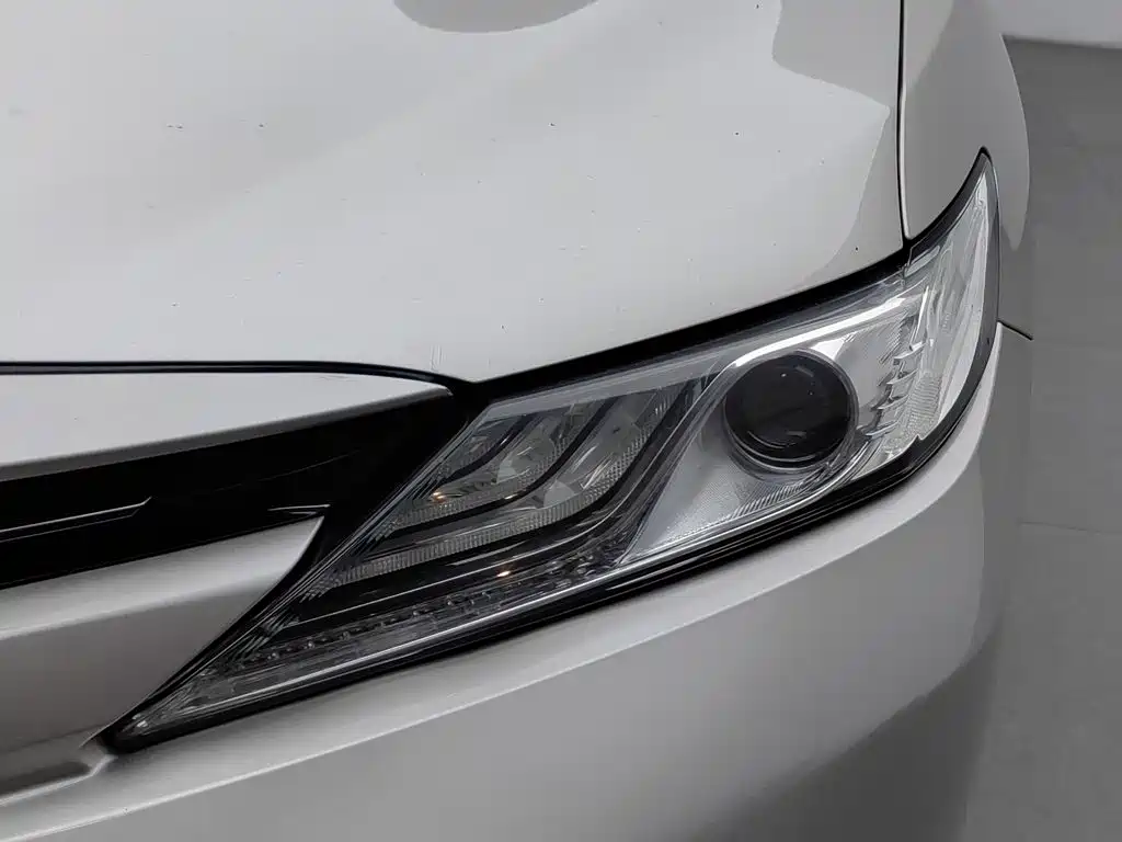 Toyota Camry — миниатюра 7