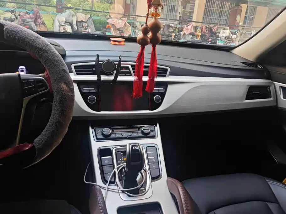 Geely Boyue — миниатюра 13