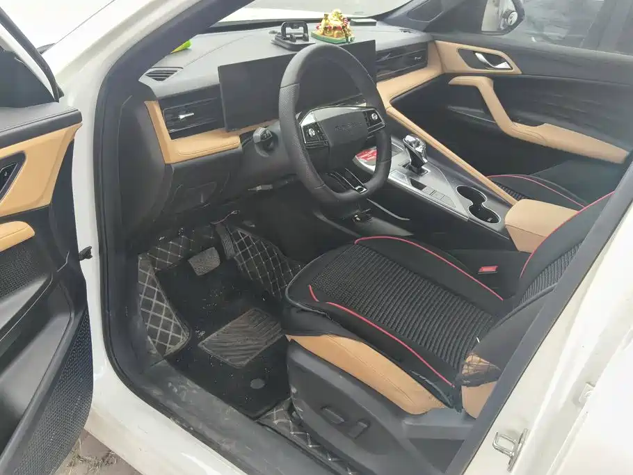 Roewe RX5 — миниатюра 9