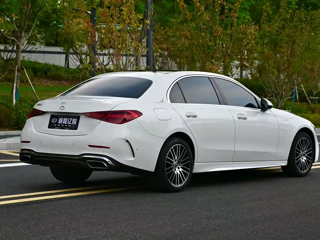 Mercedes-Benz C-Class — миниатюра 14