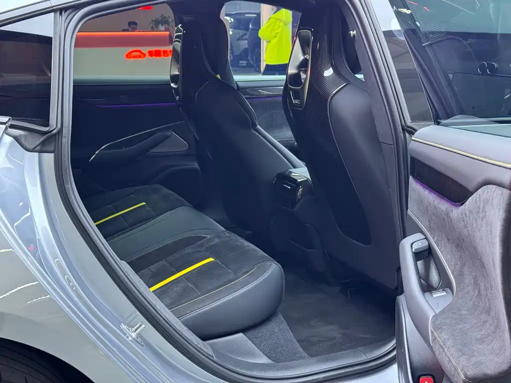 XIAOMI CAR XIAOMI SU7 ULTRA