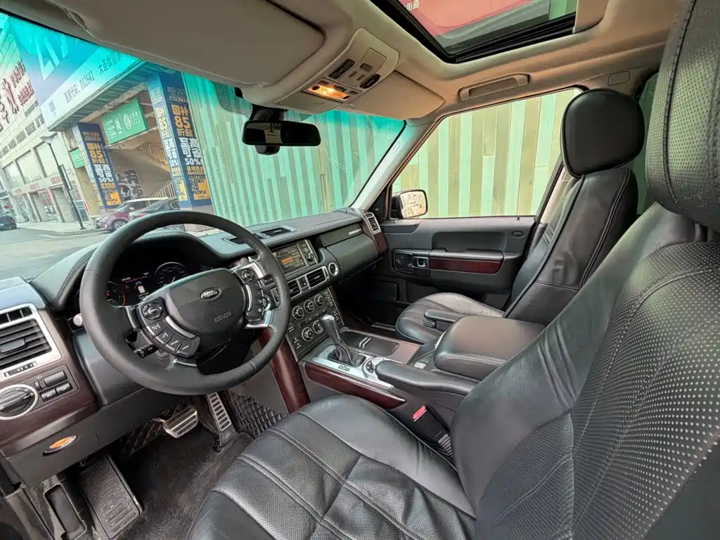 Land Rover Range Rover — миниатюра 3