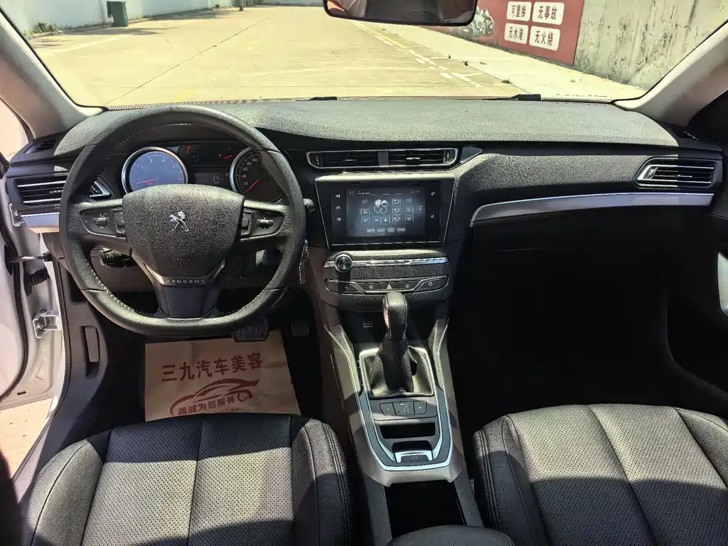 Peugeot 408 1.6T Auto Luxury Edition, фото 8