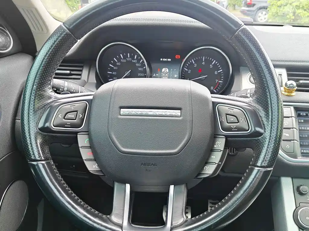 Land Rover Evoque — миниатюра 18