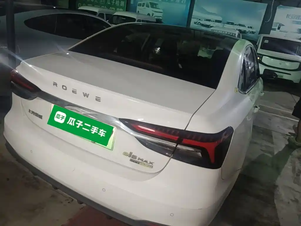 Roewe i6 MAX New Energy — миниатюра 7