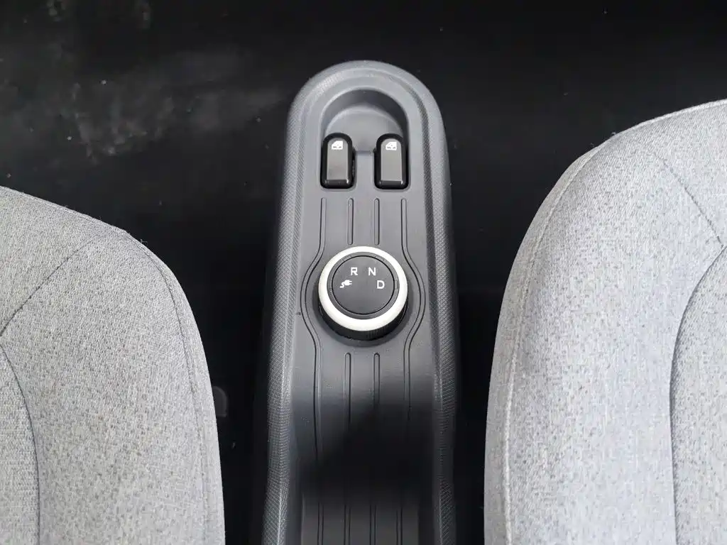Wuling MINIEV — миниатюра 13