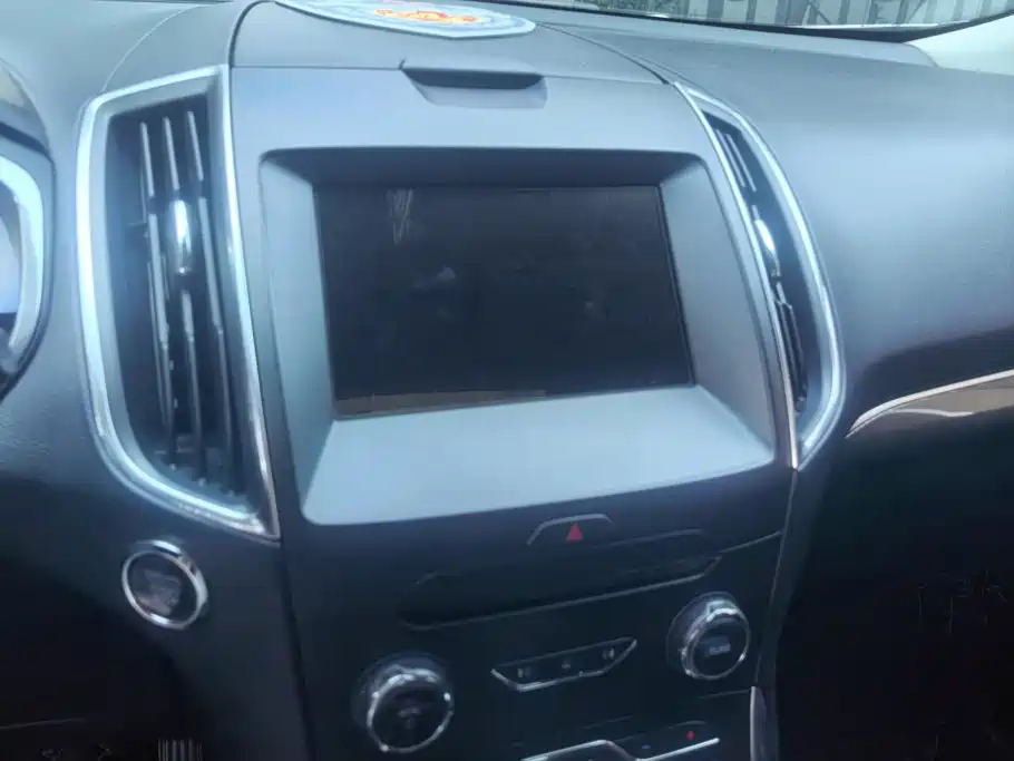 Ford Edge — миниатюра 13