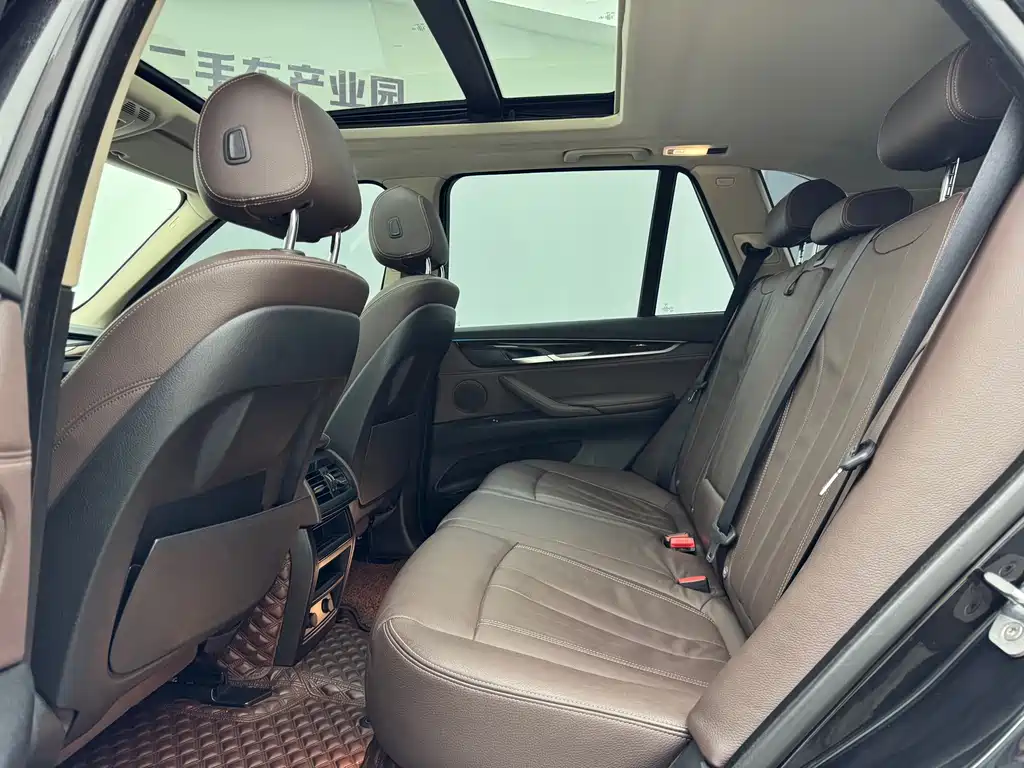 BMW X5 (Import) — миниатюра 11