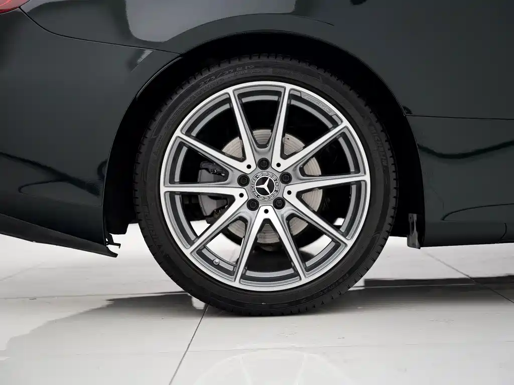 Mercedes-Benz E-Class (Import) — миниатюра 21