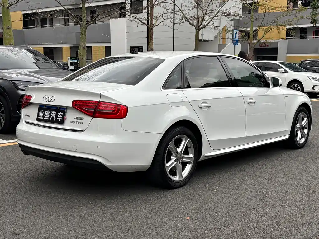 Audi A4L 2015 35 TFSI AT