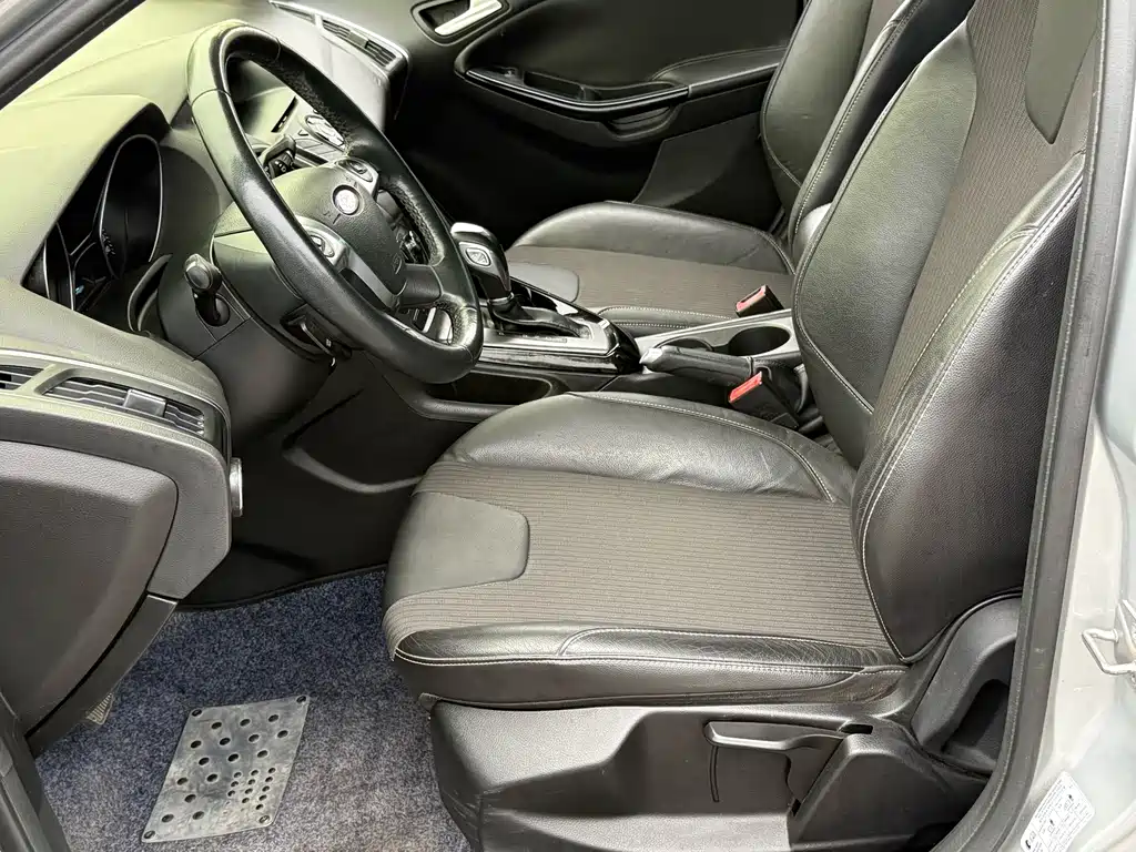 Ford Focus — миниатюра 7