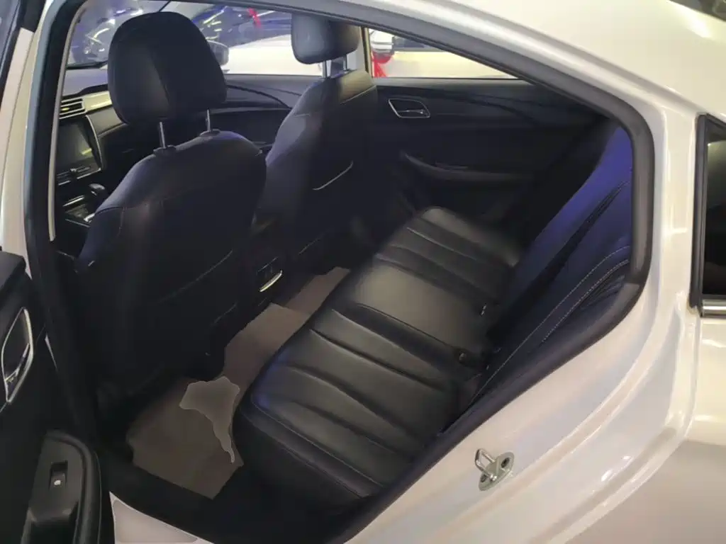 Roewe i5 — миниатюра 17