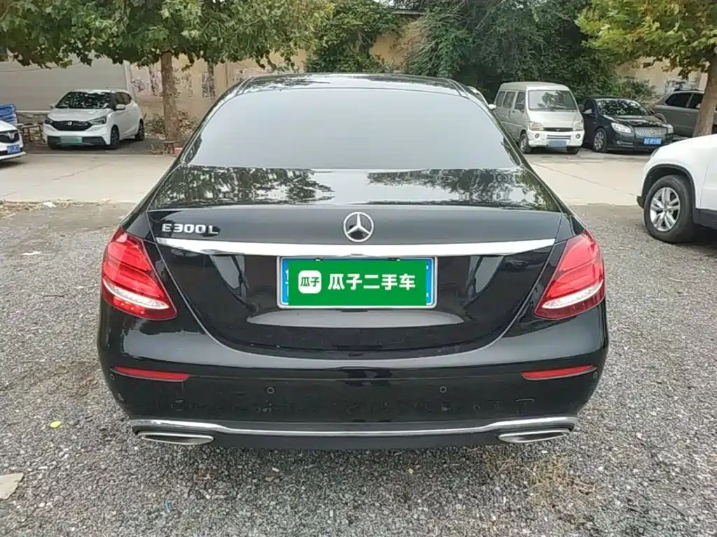 Mercedes-Benz E-Class — миниатюра 6