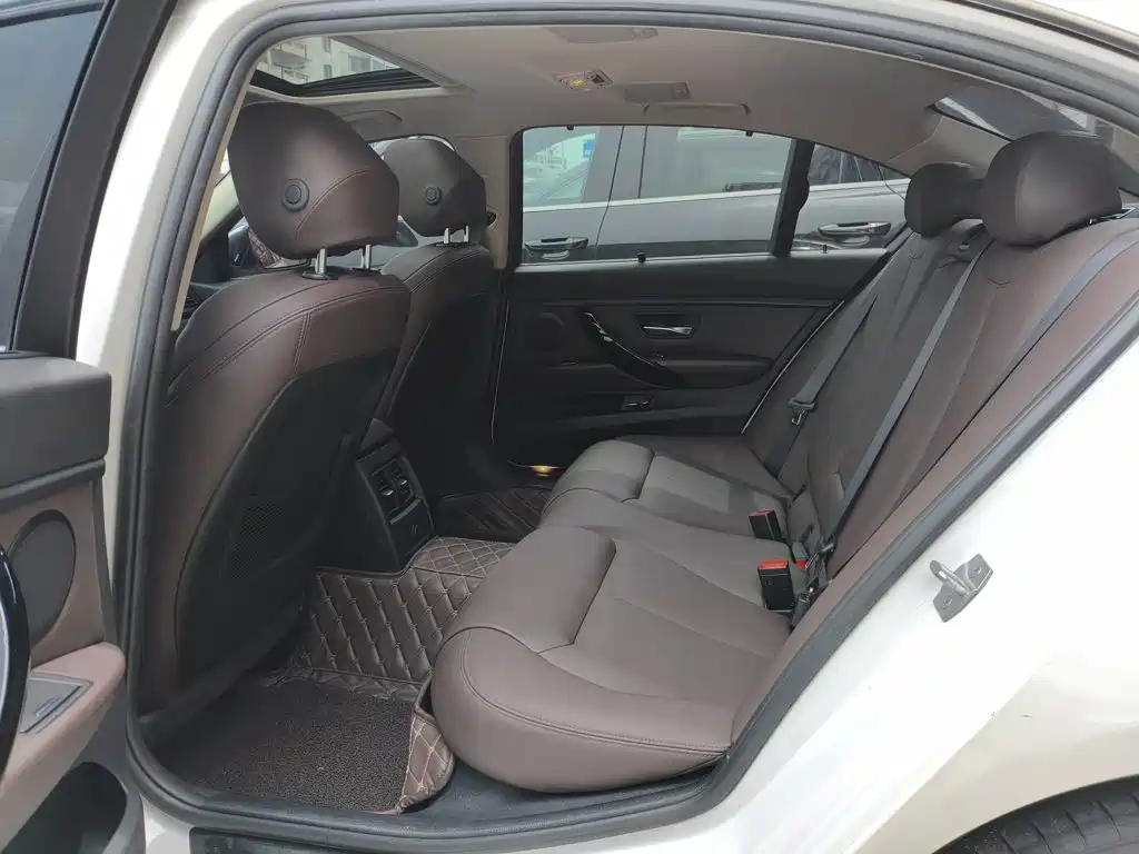 BMW 3 Series — миниатюра 17