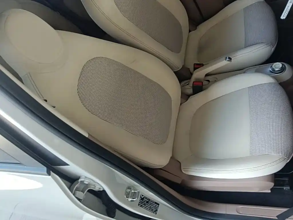 Wuling MINIEV — миниатюра 25