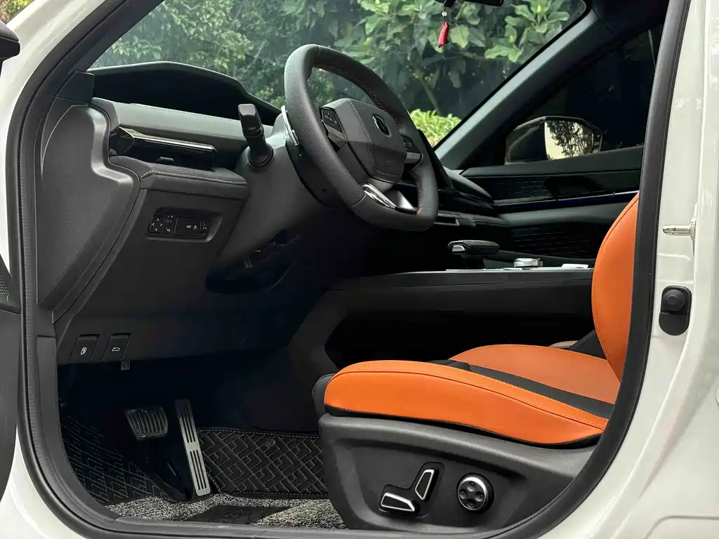 Changan UNI-V — миниатюра 10