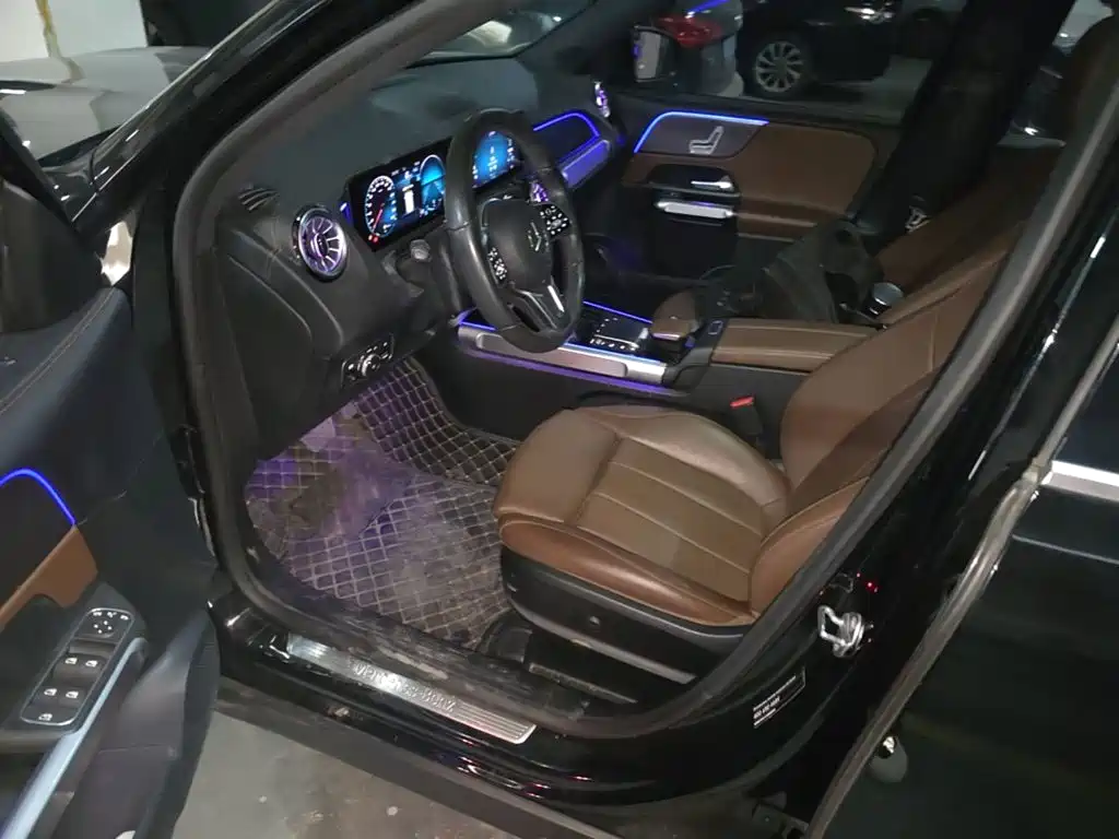 Mercedes-Benz GLB — миниатюра 20