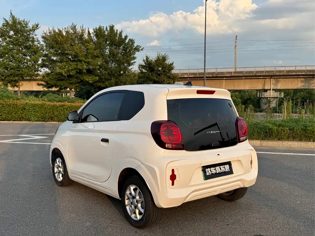 Roewe Clever — миниатюра 7