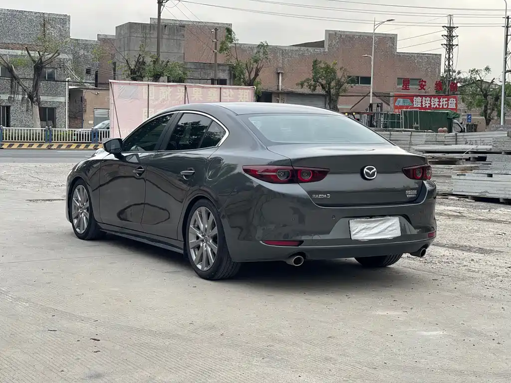 MAZDA 3 ANGKESAILA