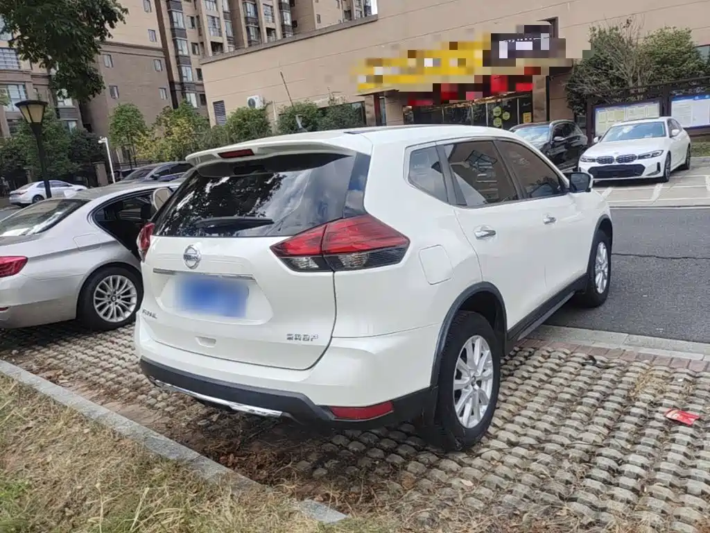 Nissan X-Trail — миниатюра 7