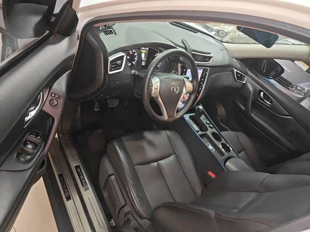 Nissan X-Trail — миниатюра 16