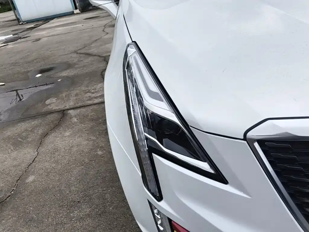 Cadillac XT5 — миниатюра 11