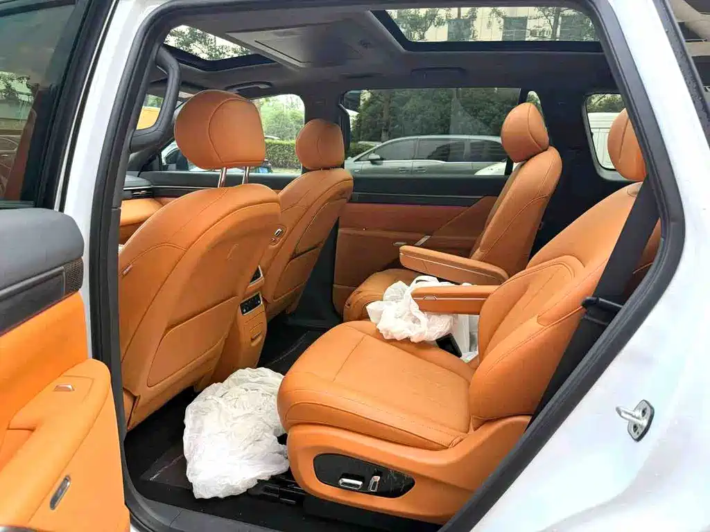 Dongfeng eπ008 2026 мест