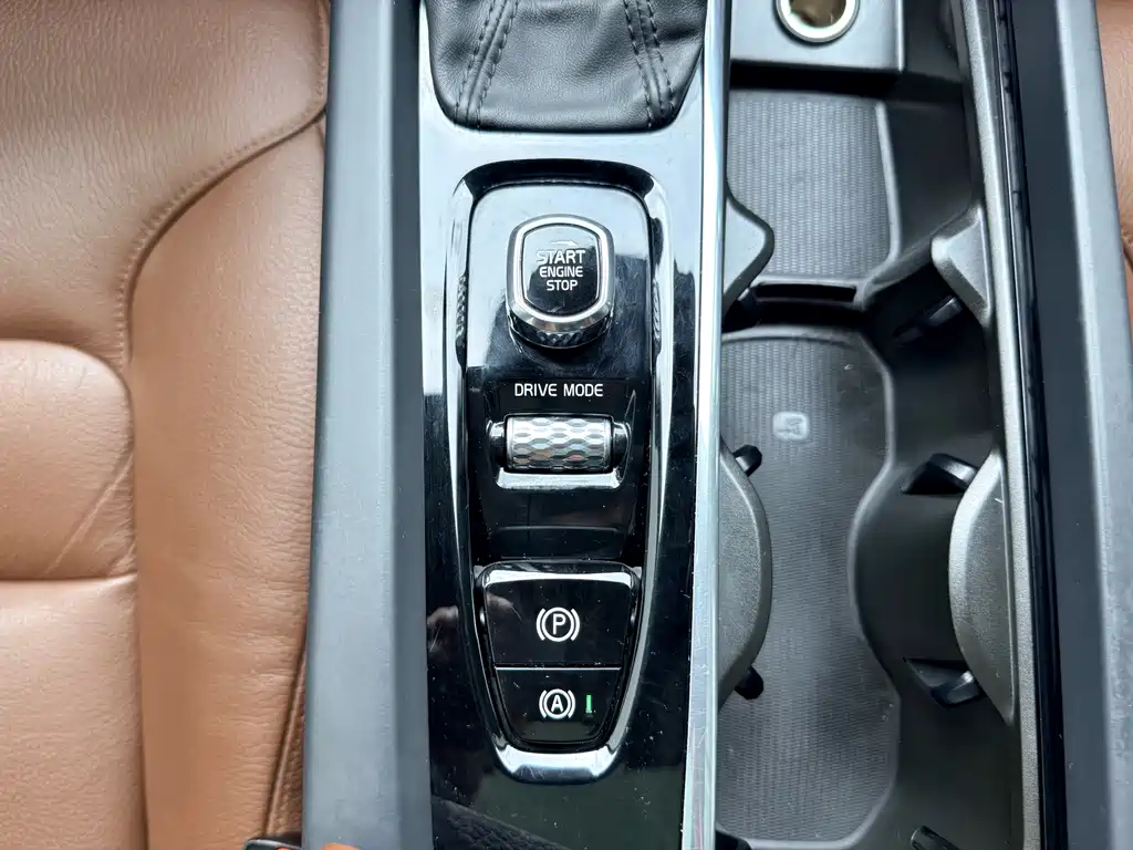 Volvo XC60 — миниатюра 22