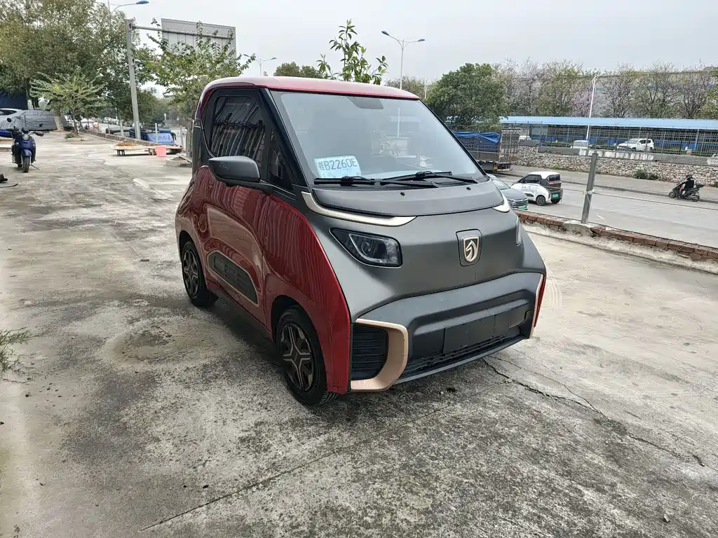 BAOJUN E200