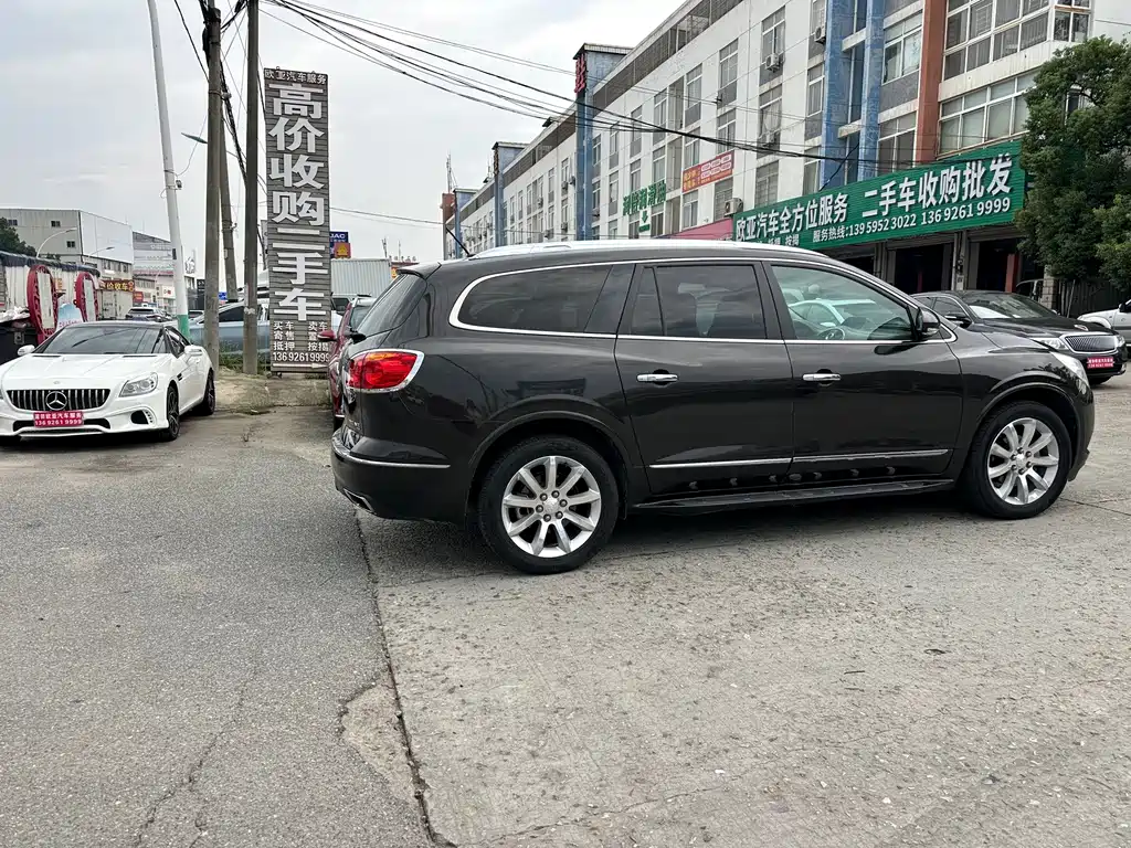 Buick Enclave — миниатюра 5