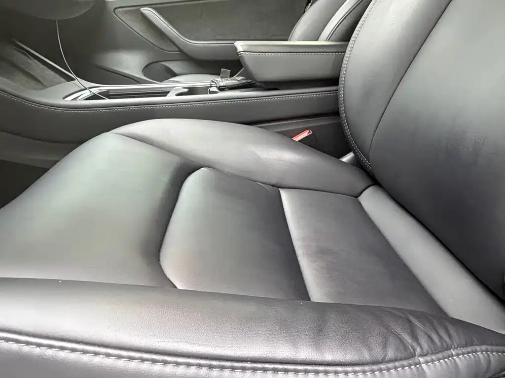 Tesla Model 3 — миниатюра 13