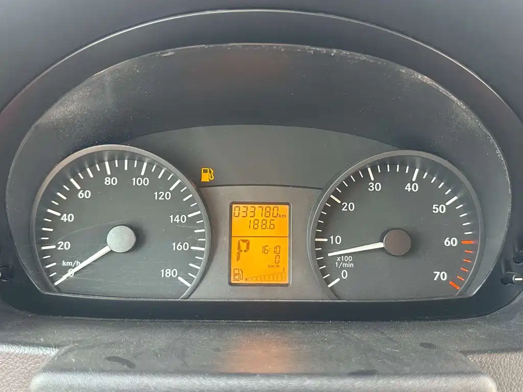 Mercedes-Benz Sprinter — миниатюра 13